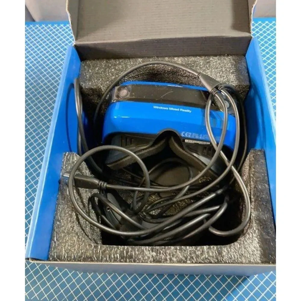 Acer mixed reality headset and two controls set for sale used